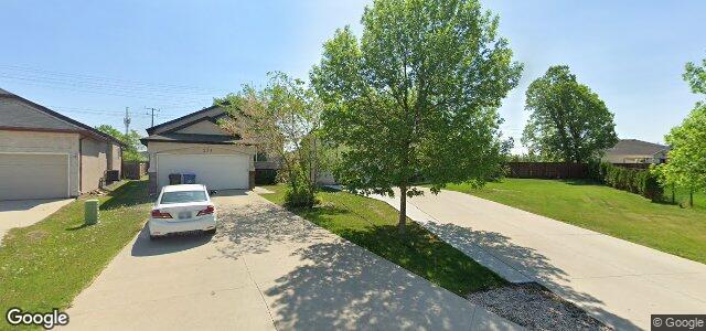 Larawan ng 242 Shore Street sa Winnipeg, Manitoba