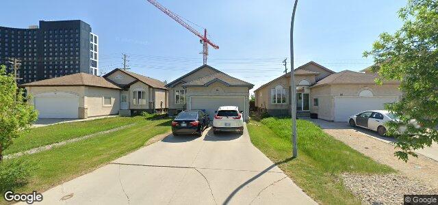 Larawan ng 90 Shore Street sa Winnipeg, Manitoba