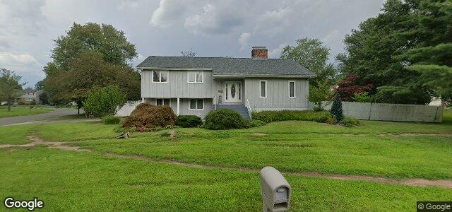 Larawan ng 10 Chatham Place sa Winnipeg, Manitoba