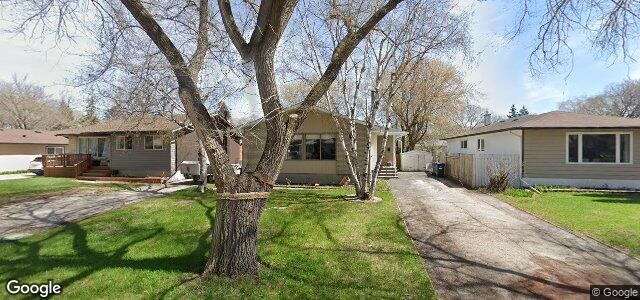 Larawan ng 10 Tulane Bay sa Winnipeg, Manitoba