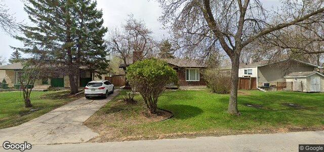 Larawan ng 103 Thornhill Bay sa Winnipeg, Manitoba