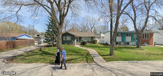 Larawan ng 111 Laval Drive sa Winnipeg, Manitoba