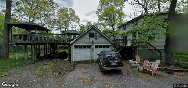 Larawan ng 111 Ryerson Avenue sa Winnipeg, Manitoba