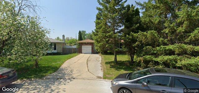 Larawan ng 12 Nuffield Place sa Winnipeg, Manitoba