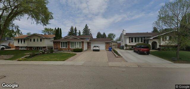 Larawan ng 126 Laval Drive sa Winnipeg, Manitoba