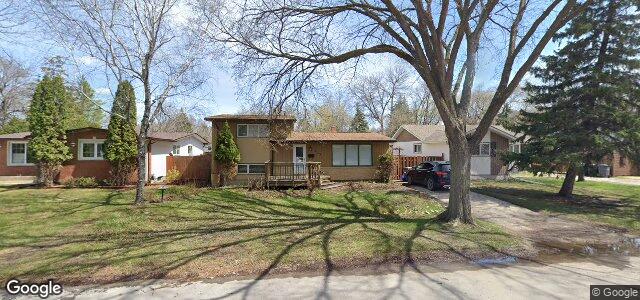 Larawan ng 135 Laval Drive sa Winnipeg, Manitoba