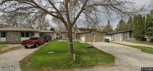 Larawan ng 14 Thornhill Bay sa Winnipeg, Manitoba