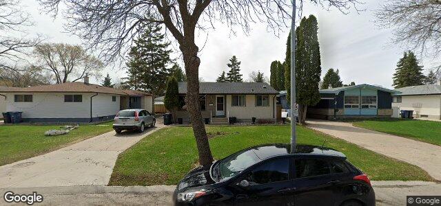 Photo of 15 Celtic Bay in Winnipeg, Manitoba