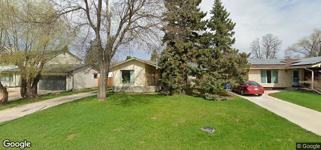 Photo of 15 St Dunstan'S Bay in Winnipeg, Manitoba