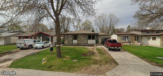 Larawan ng 18 Thornhill Bay sa Winnipeg, Manitoba