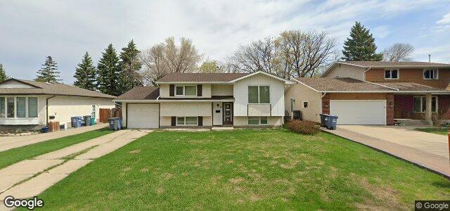 Larawan ng 19 Millikin Road sa Winnipeg, Manitoba