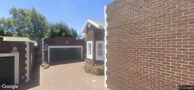 Larawan ng 2 Aurora Street sa Winnipeg, Manitoba