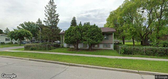 Larawan ng 210 Killarney Avenue sa Winnipeg, Manitoba