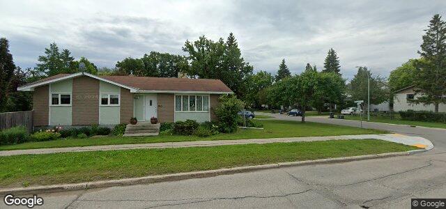 Larawan ng 220 Killarney Avenue sa Winnipeg, Manitoba