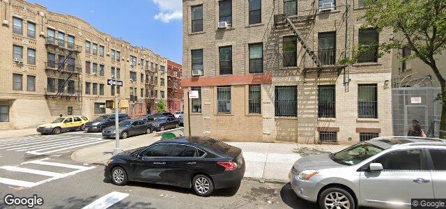 Larawan ng 221 Rochester Avenue sa Winnipeg, Manitoba