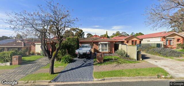 Larawan ng 23 Leeds Avenue sa Winnipeg, Manitoba