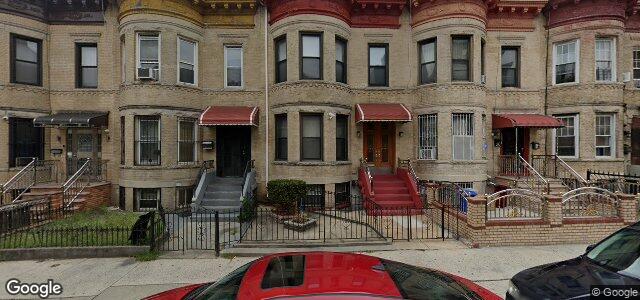 Larawan ng 252 Rochester Avenue sa Winnipeg, Manitoba