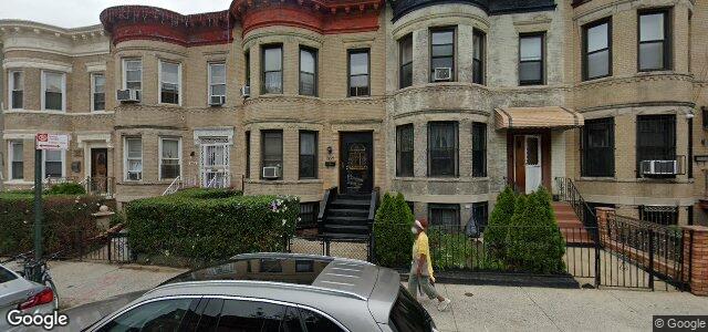 Larawan ng 260 Rochester Avenue sa Winnipeg, Manitoba