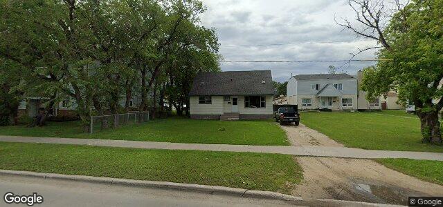 Larawan ng 28 Dalhousie Drive sa Winnipeg, Manitoba