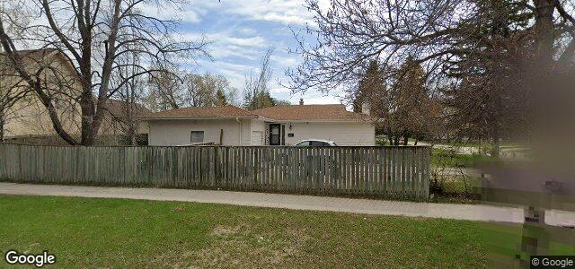 Larawan ng 3 Millikin Road sa Winnipeg, Manitoba