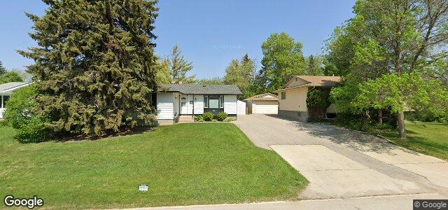 Larawan ng 43 Leeds Avenue sa Winnipeg, Manitoba