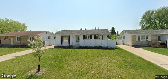 Larawan ng 46 Leeds Avenue sa Winnipeg, Manitoba