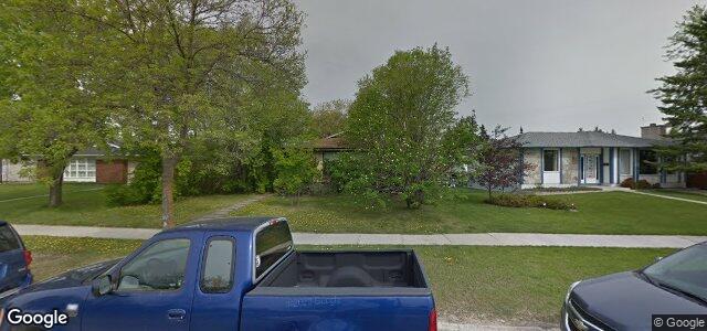 Larawan ng 580 Dalhousie Drive sa Winnipeg, Manitoba