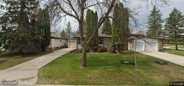 Larawan ng 6 Thornhill Bay sa Winnipeg, Manitoba