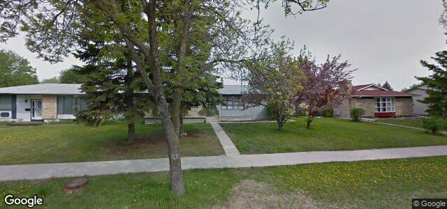 Larawan ng 608 Dalhousie Drive sa Winnipeg, Manitoba