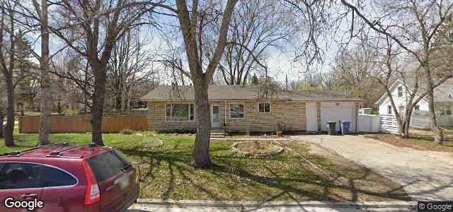 Larawan ng 611 Pasadena Avenue sa Winnipeg, Manitoba