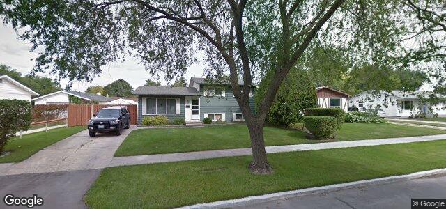 Larawan ng 62 Greyfriars Road sa Winnipeg, Manitoba