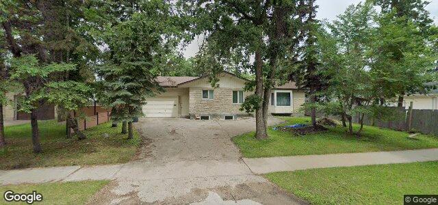 Larawan ng 627 Pasadena Avenue sa Winnipeg, Manitoba