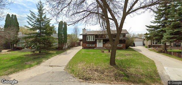 Larawan ng 63 Thornhill Bay sa Winnipeg, Manitoba