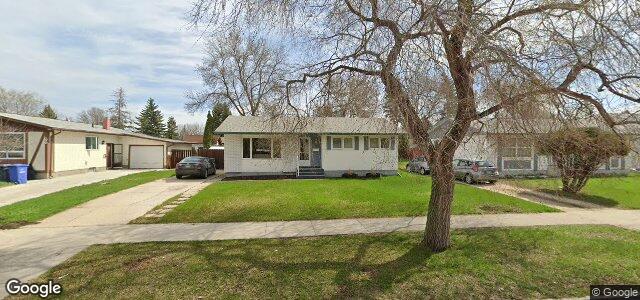 Larawan ng 70 Greyfriars Road sa Winnipeg, Manitoba