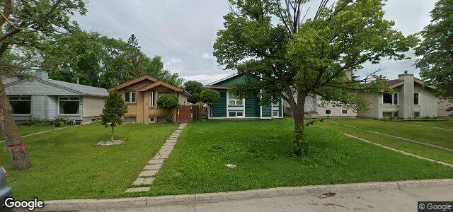 Larawan ng 71 Mapleridge Avenue sa Winnipeg, Manitoba