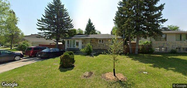 Larawan ng 74 Leeds Avenue sa Winnipeg, Manitoba