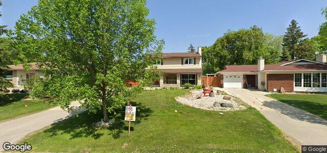 Larawan ng 75 Leeds Avenue sa Winnipeg, Manitoba