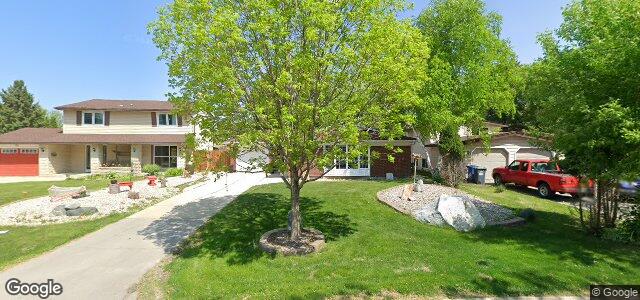 Larawan ng 79 Leeds Avenue sa Winnipeg, Manitoba