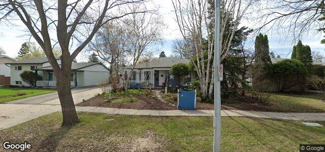 Photo of 812 Silverstone Avenue in Winnipeg, Manitoba