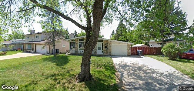 Larawan ng 82 Leeds Avenue sa Winnipeg, Manitoba