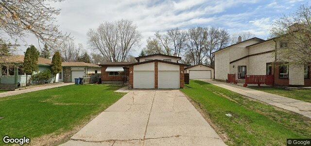 Larawan ng 90 Thornhill Bay sa Winnipeg, Manitoba