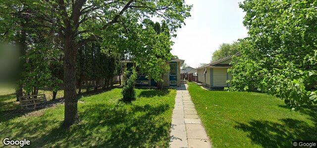Larawan ng 902 Greencrest Avenue sa Winnipeg, Manitoba