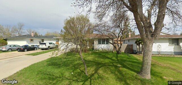 Larawan ng 92 St Dunstan'S Bay sa Winnipeg, Manitoba
