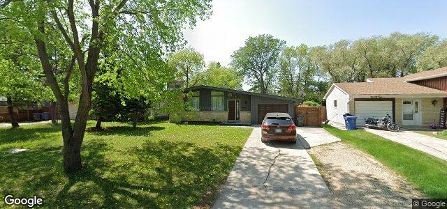 Larawan ng 98 Bryn Mawr Road sa Winnipeg, Manitoba