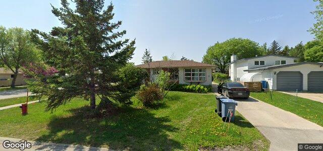 Larawan ng 98 Leeds Avenue sa Winnipeg, Manitoba