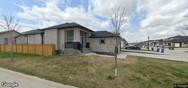 Photo of 52 Bonaventure Drive E in Winnipeg, Manitoba