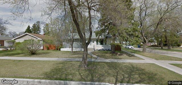 Larawan ng 1 Macklin Avenue sa Winnipeg, Manitoba