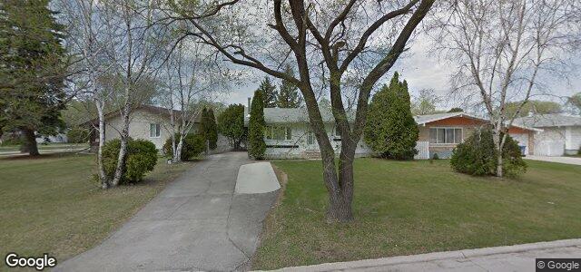Larawan ng 10 Embassy Lane sa Winnipeg, Manitoba