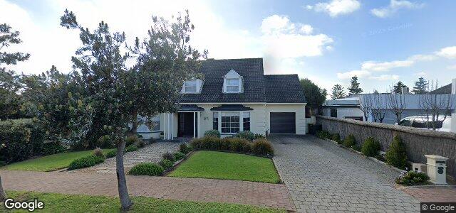 Larawan ng 10 Richardson Avenue sa Winnipeg, Manitoba