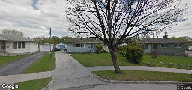 Larawan ng 10 Teakwood Avenue sa Winnipeg, Manitoba
